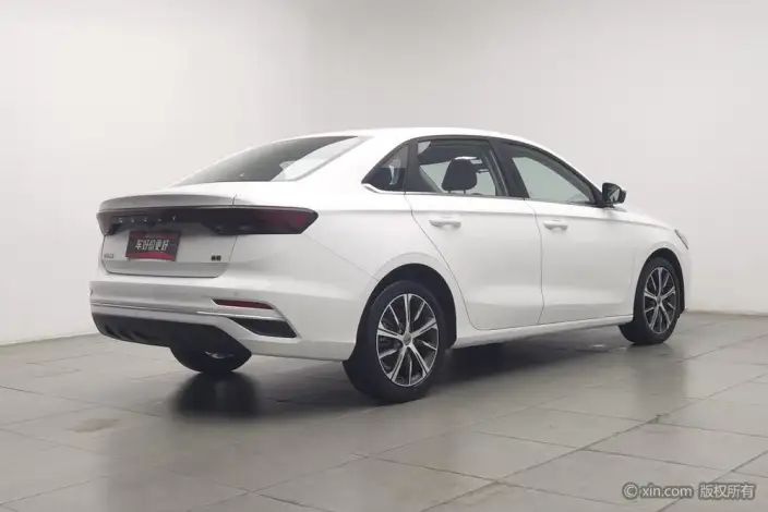 Geely Emgrand 2022 Model No. 4 Gen 1.5L CVT Noble Model – фото 3