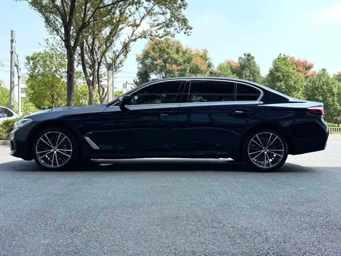 BMW 5 Series 2023 Model Facelift 530Li Leading Model M Sports Set – фото 4
