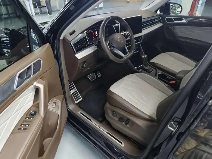 Volkswagen Tiguan L 2023 Model 330TSI 2WD R-Line Enjoy the version more – фото 10