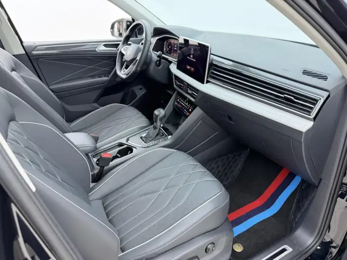 Volkswagen Tiguan L 2023 Model 330TSI 2WD R-Line Enjoy the version more – фото 7