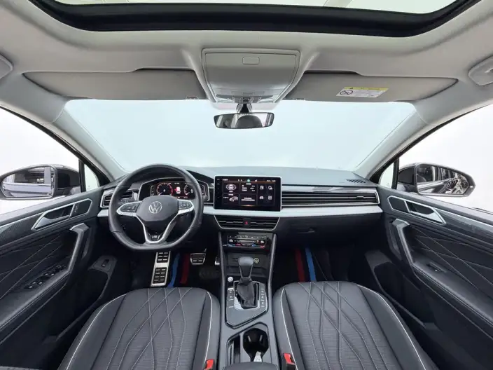 Volkswagen Tiguan L 2023 Model 330TSI 2WD R-Line Enjoy the version more – фото 9