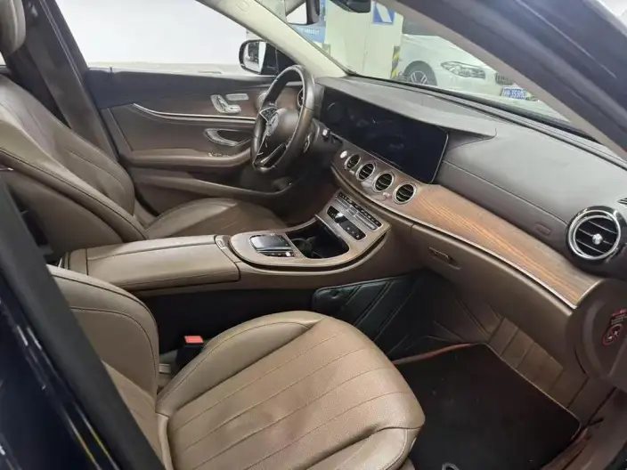 Mercedes-Benz E-Class 2021 Model E 300 L Luxury Model sedan – фото 8