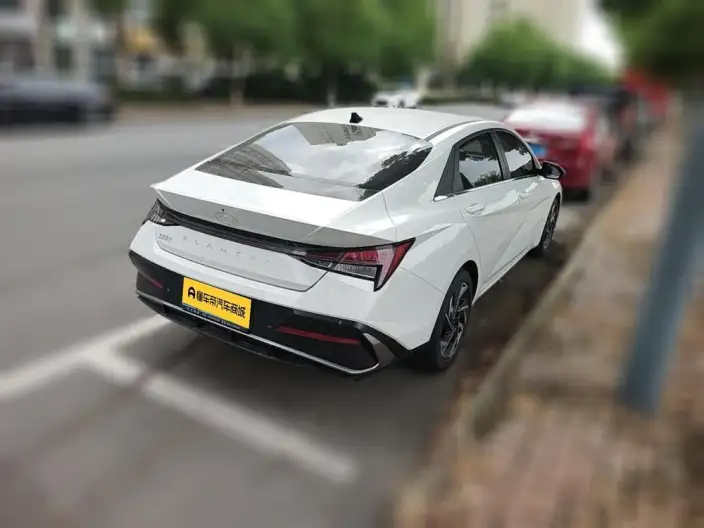 Hyundai Ioniq 2023 Model 1.5L CVT LUX Premium Edition – фото 2