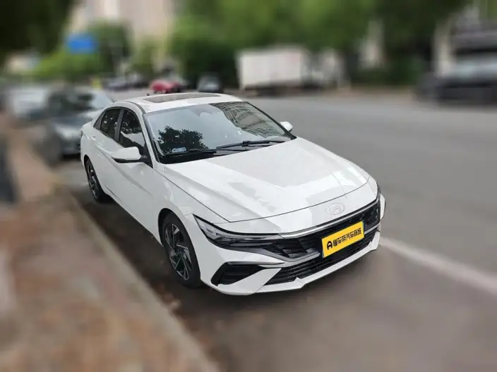 Hyundai Ioniq 2023 Model 1.5L CVT LUX Premium Edition – фото 3