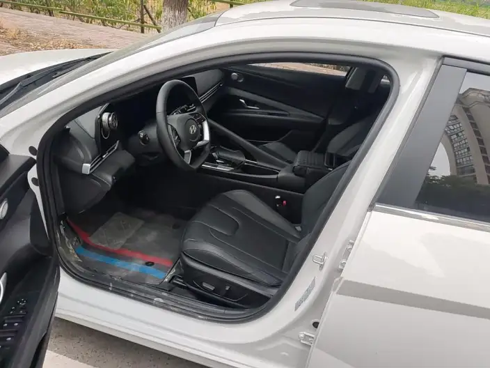 Hyundai Ioniq 2023 Model 1.5L CVT LUX Premium Edition – фото 10