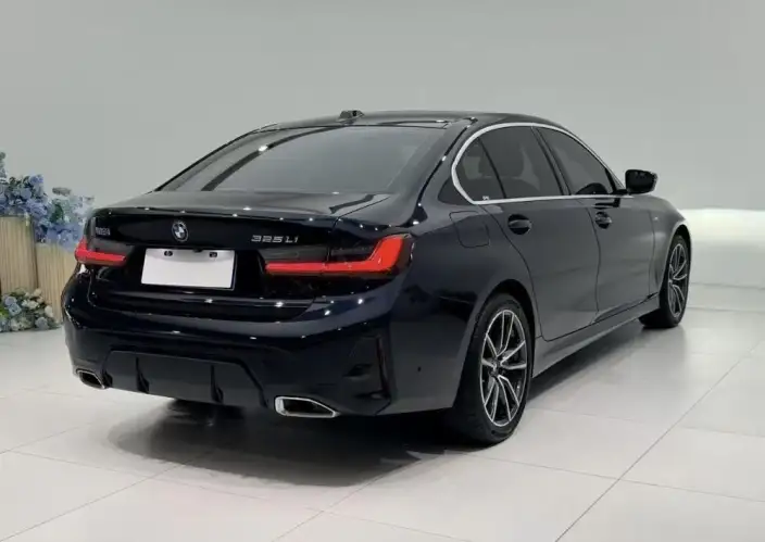BMW 3 Series 2025 Model 325Li M Sports Set – фото 6