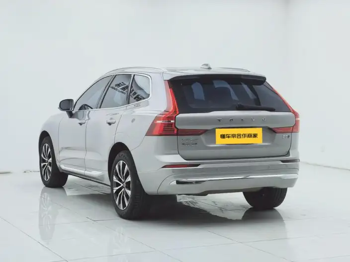 Volvo XC60 2023 Model B5 4WD Smart Range Deluxe Edition – фото 4