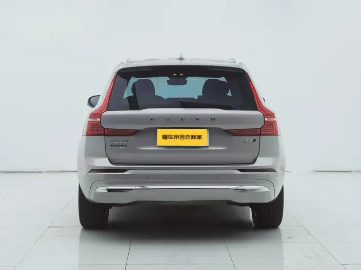 Volvo XC60 2023 Model B5 4WD Smart Range Deluxe Edition – фото 5