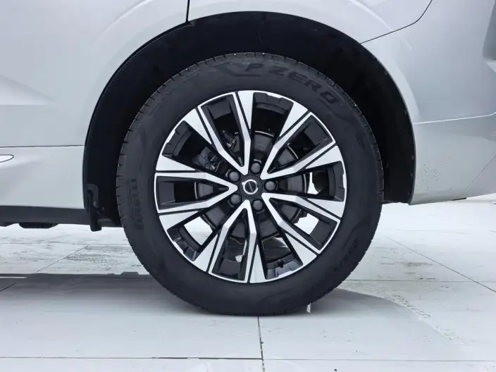 Volvo XC60 2023 Model B5 4WD Smart Range Deluxe Edition – фото 7