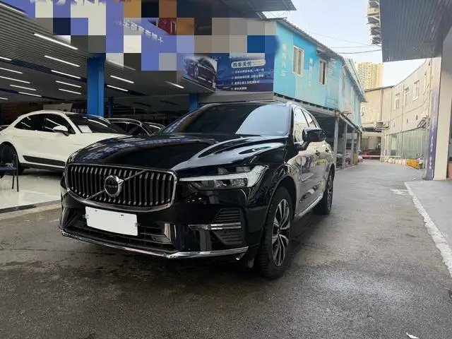 Volvo XC60 2024 Model B5 4WD Smart Range Deluxe Edition – фото 1