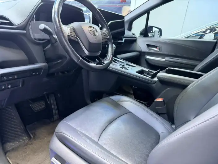 Toyota Sienna 2021 Model 2.5L Hybrid Supreme Edition – фото 10