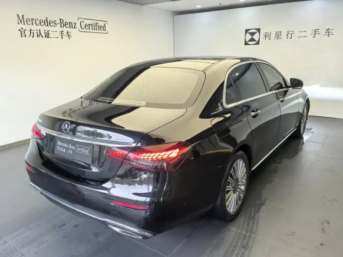 Mercedes-Benz E-Class 2022 Model E 300 L Luxury Model sedan – фото 5