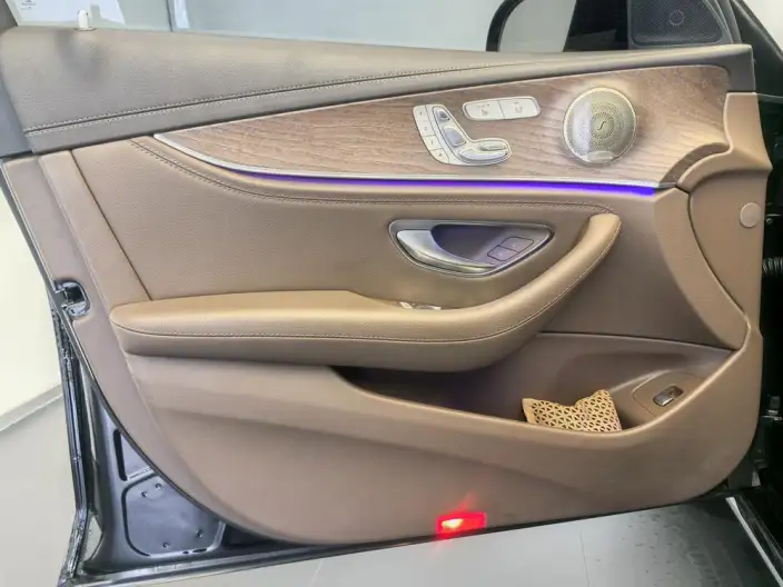 Mercedes-Benz E-Class 2022 Model E 300 L Luxury Model sedan – фото 7