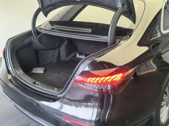 Mercedes-Benz E-Class 2022 Model E 300 L Luxury Model sedan – фото 8