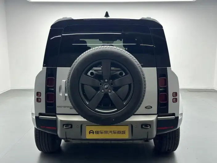 Land Rover Defender 2022 Model 110 P400 X-Dynamic HSE – фото 6