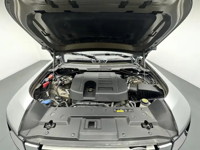Land Rover Defender 2022 Model 110 P400 X-Dynamic HSE – фото 10