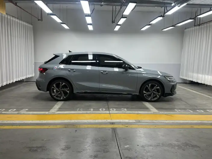Audi A3 2026 Model Sportback 35 TFSI Continental Flying Spur Exclusive Model – фото 8