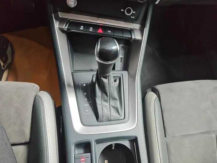 AUDI Q3 2020 Model 35 TFSI Fashion Dynamic Model – фото 9