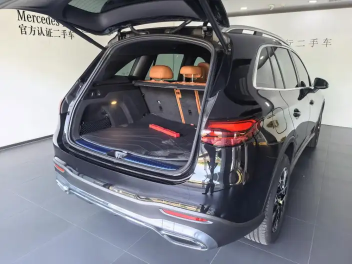 Mercedes-Benz GLC 2026 Model GLC 260 L 4MATIC Classic Edition 5 seat – фото 9