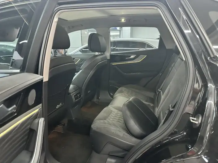 Hongqi HS5 2022 Model 2.0T Smart Flag Enjoy 4WD Edition – фото 10