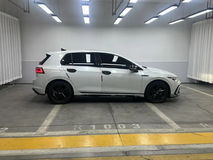 Volkswagen Golf 2021 Model 280TSI DSG R-Line – фото 8
