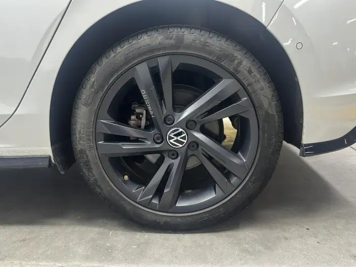 Volkswagen Golf 2021 Model 280TSI DSG R-Line – фото 9