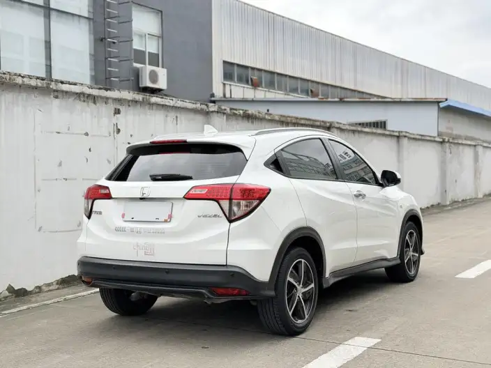 Honda Vezel 2022 Model 1.5L CVT Elite Smart Edition – фото 6