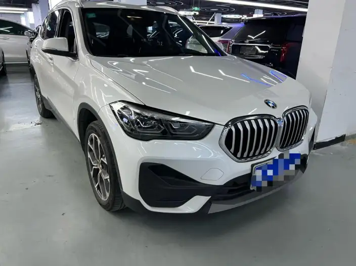 BMW X1 2022 Model sDrive25Li Leading Model – фото 3