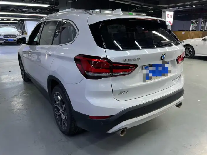 BMW X1 2022 Model sDrive25Li Leading Model – фото 4
