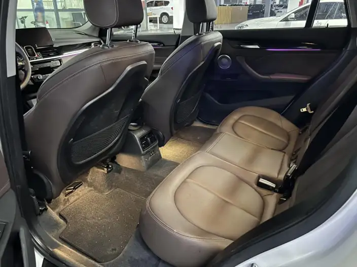 BMW X1 2022 Model sDrive25Li Leading Model – фото 9