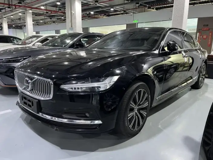 Volvo S90 2021 Model B5 Smart Range Deluxe Edition – фото 1