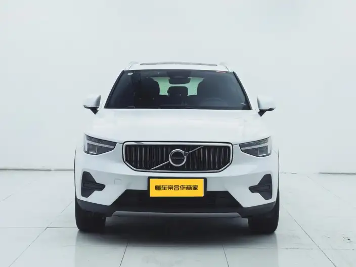 Volvo XC40 2024 Model B3 Smart Range Deluxe Edition – фото 2