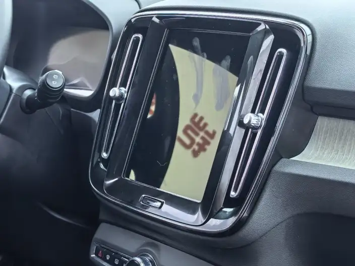 Volvo XC40 2024 Model B3 Smart Range Deluxe Edition – фото 10