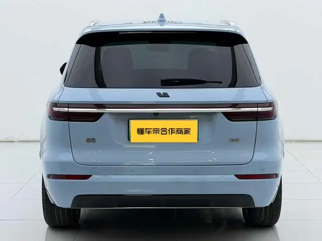 Li Auto ONE 2021 Model Extended Range 6 seat Edition – фото 5