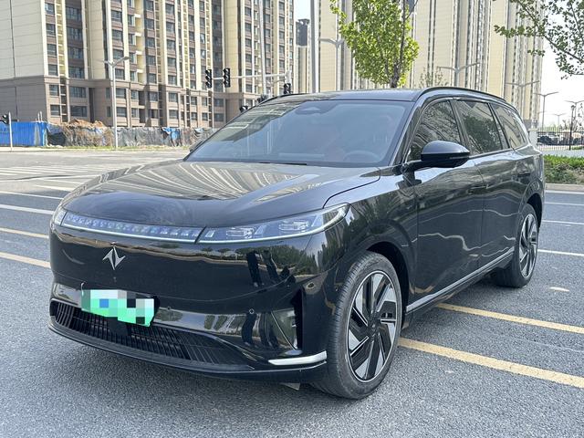 eπ 008 2024 210Max Extended-Range 6-Seater