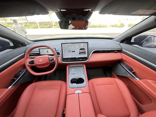 eπ 008 2024 210Max Extended-Range 6-Seater – фото 5