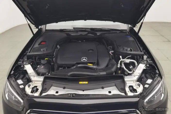 Mercedes-Benz E-Class 2022 Model E 260 L sedan – фото 5