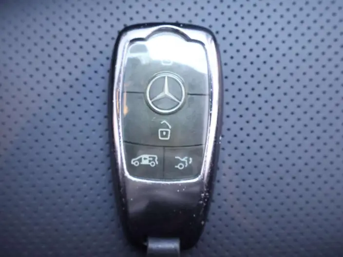 Mercedes-Benz V-Class 2024 Model V 300 L Long wheelbase Deluxe Edition – фото 4