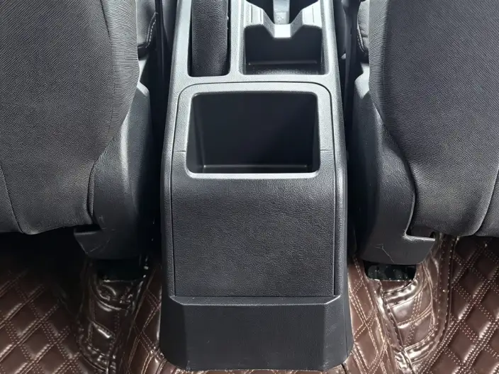 Polo 2023 Model Facelift Plus 1.5L Automatic Indulge in Music Letterpress – фото 10