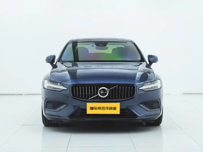 Volvo S60 2024 Model B4 Smart Range Deluxe Edition