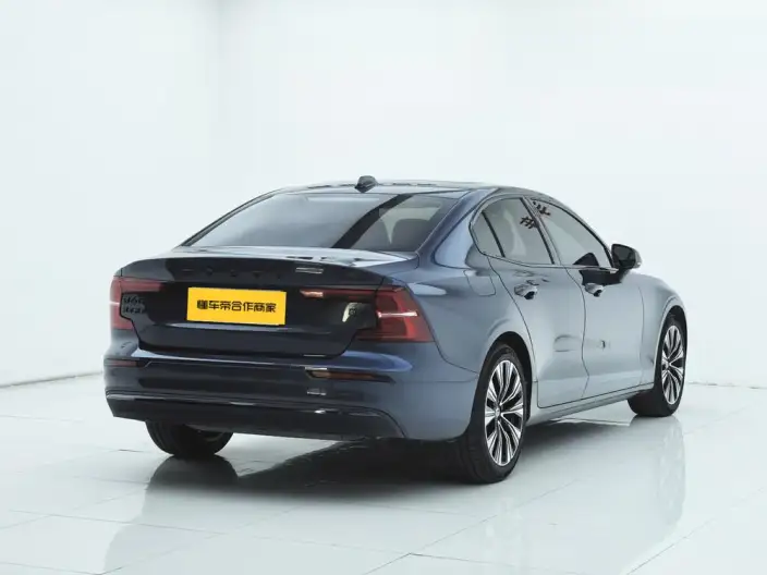 Volvo S60 2024 Model B4 Smart Range Deluxe Edition – фото 6