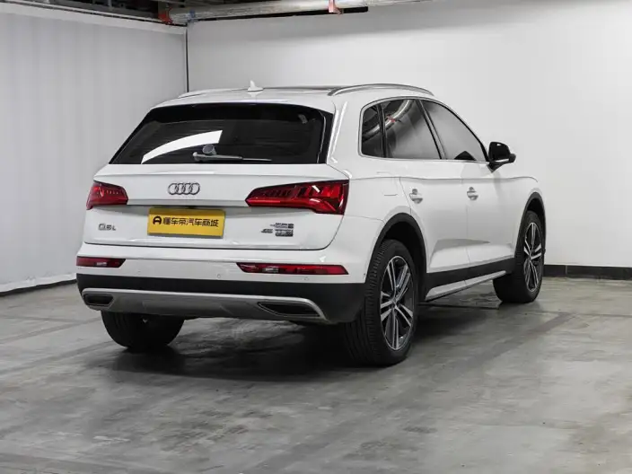 Audi Q5L 2020 Model 45 TFSI Exclusive Fuga Model – фото 7