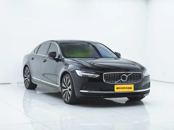 Volvo S90 2024 Model B5 Smart Range Deluxe Edition – фото 3