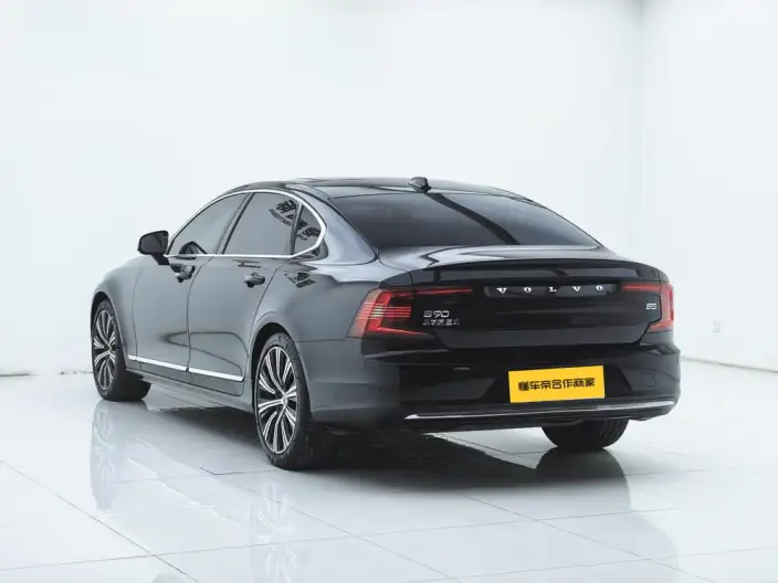 Volvo S90 2024 Model B5 Smart Range Deluxe Edition – фото 4