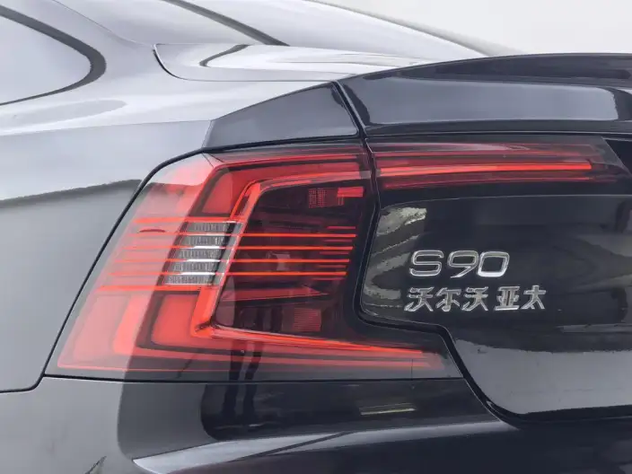 Volvo S90 2024 Model B5 Smart Range Deluxe Edition – фото 9