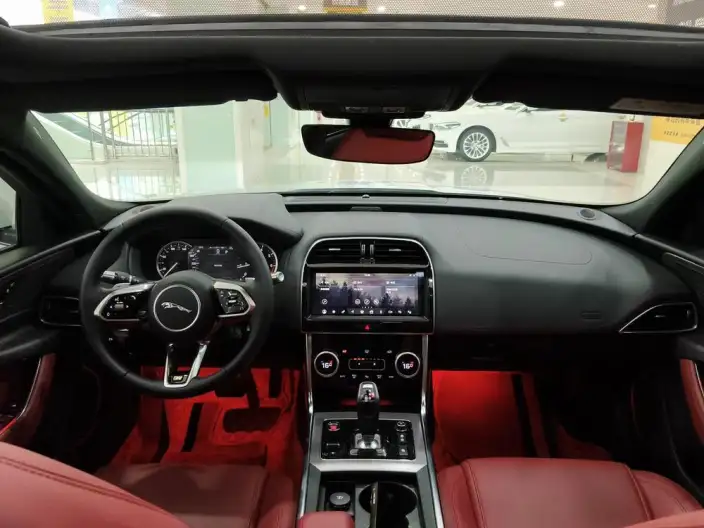 Jaguar XE L 2020 Model 2.0T 200PS R-DYNAMIC S Enterprising Sports Edition – фото 5