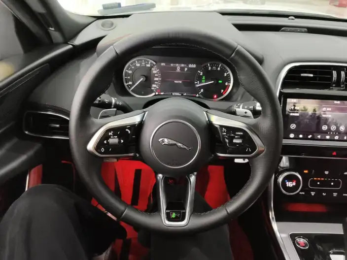Jaguar XE L 2020 Model 2.0T 200PS R-DYNAMIC S Enterprising Sports Edition – фото 8