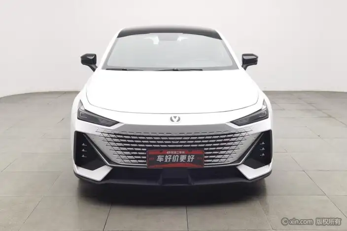 Changan UNI-V 2022 Model 1.5T Noble Model – фото 2