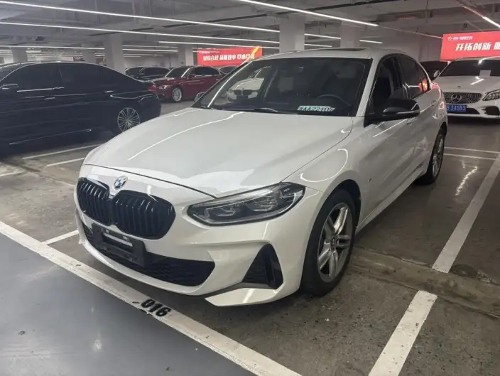 BMW 1 Series 2020 Model 120i Fashion Model – фото 1