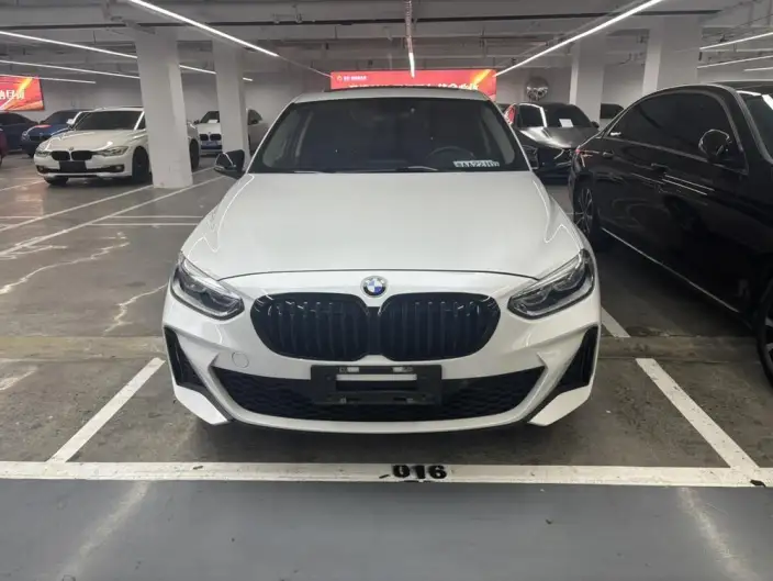 BMW 1 Series 2020 Model 120i Fashion Model – фото 2